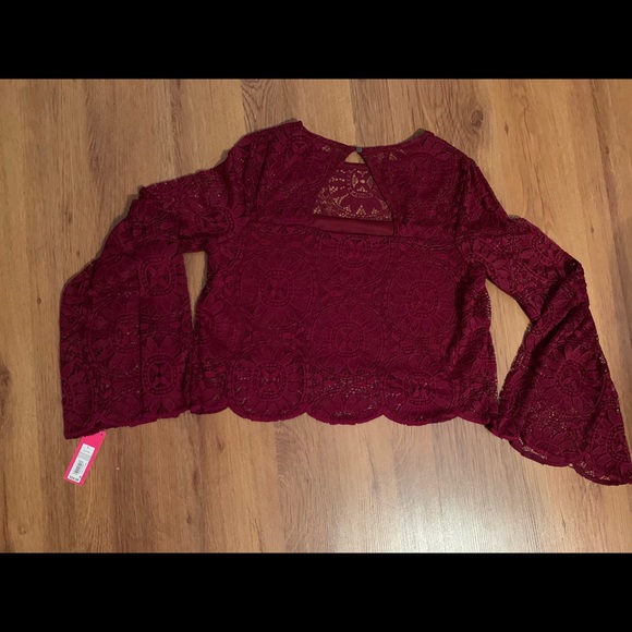 Top - Picture 3 of 3